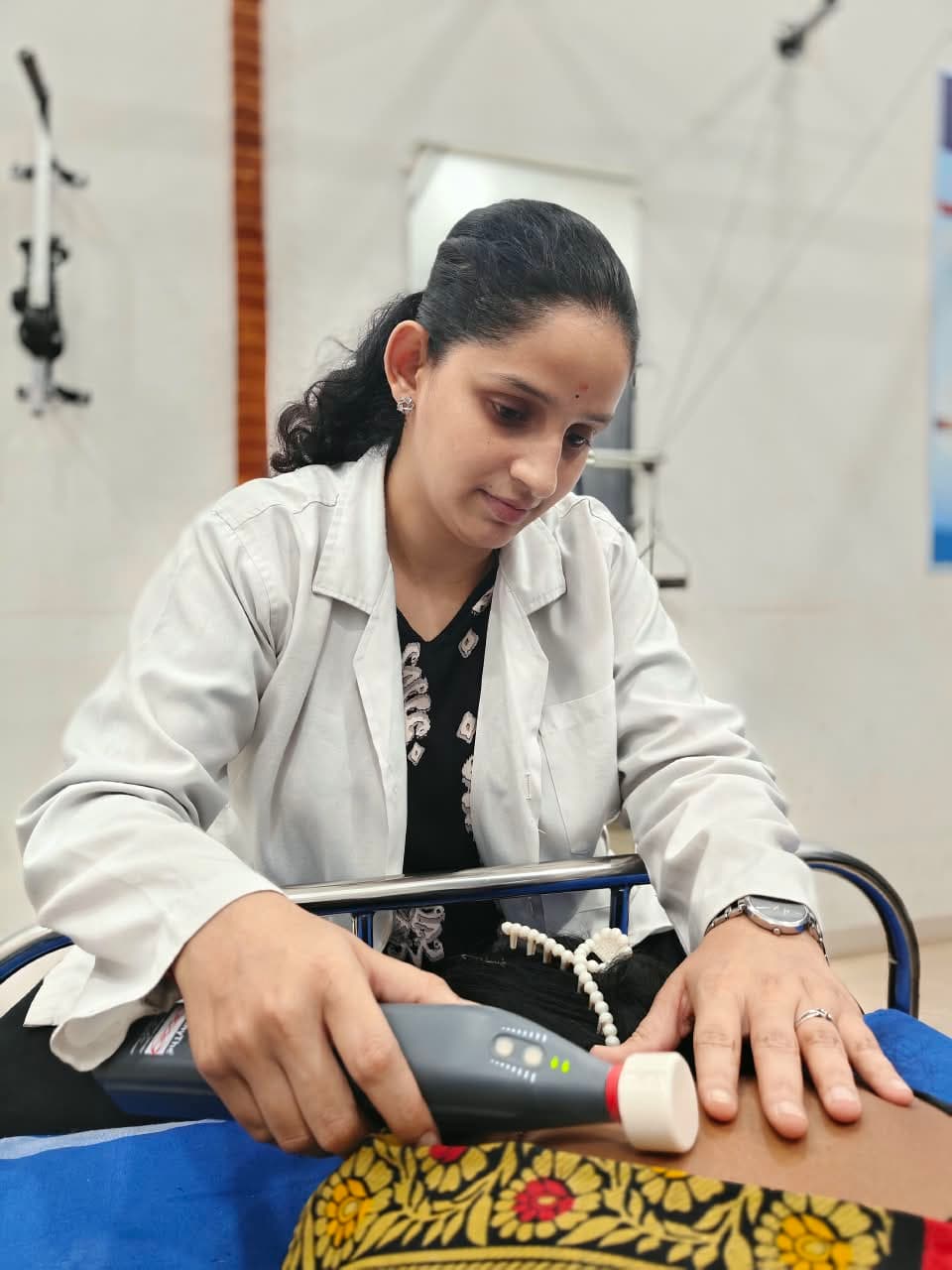 Physiotherapy treatment in the Swasthya clinic